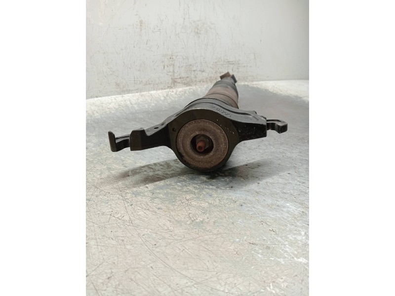 Recambio de amortiguador trasero izquierdo para land rover discovery sport s referencia OEM IAM FK7218A145  