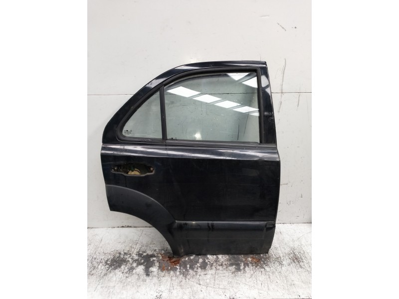 Recambio de puerta trasera derecha para kia sorento 2.5 crdi vgt ex1 referencia OEM IAM   5P