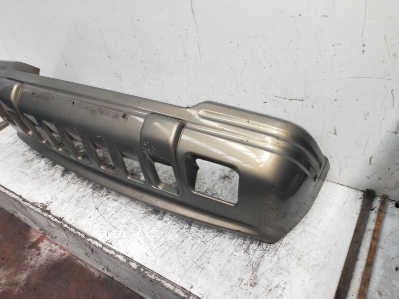 Recambio de paragolpes delantero para jeep gr.cherokee (zj)/(z) 2.5 td canyon referencia OEM IAM   