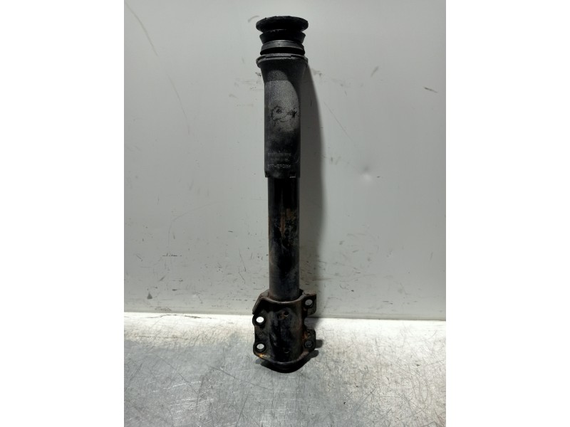 Recambio de amortiguador delantero izquierdo para mercedes sprinter (w901,w904) caja cerr. referencia OEM IAM A9043201830 141500