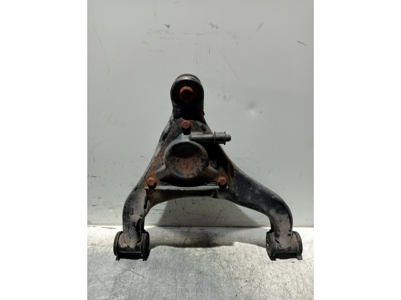Recambio de brazo suspension inferior delantero izquierdo para mercedes sprinter (w901,w904) caja cerr. referencia OEM IAM 90132