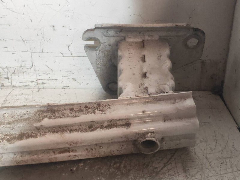 Recambio de refuerzo paragolpes trasero para citroen c3 picasso live edition referencia OEM IAM   