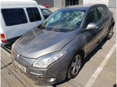 renault megane iii berlina 5 p del año 2009