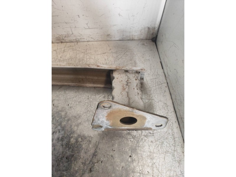 Recambio de refuerzo paragolpes trasero para citroen c3 picasso live edition referencia OEM IAM   