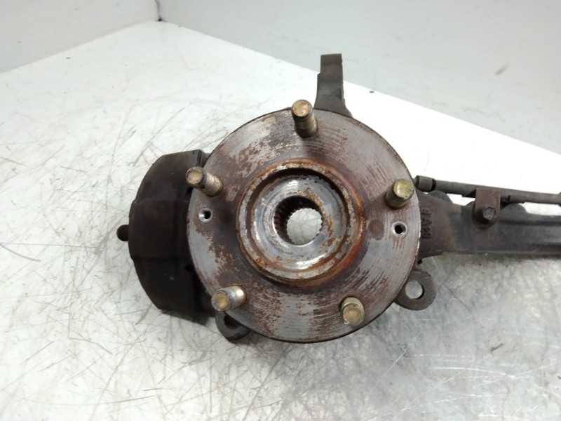 Recambio de mangueta delantera derecha para hyundai xg 3.5 v6 gls referencia OEM IAM   