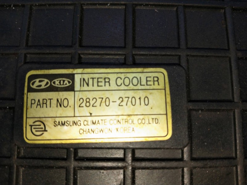Recambio de intercooler para kia cerato 2.0 turbodiesel cat referencia OEM IAM 2827027010  