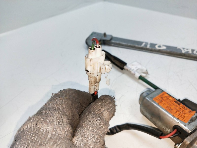 Recambio de elevalunas delantero derecho para opel agila 1.2 16v cat (z 12 xe / lw4) referencia OEM IAM 09215910  5P