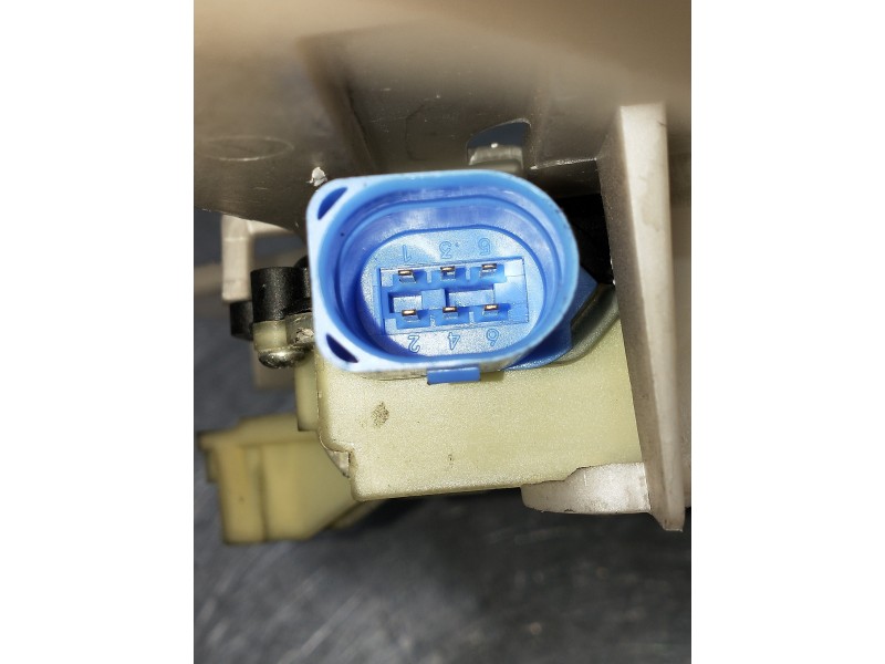 Recambio de motor cierre centralizado trasero izquierdo para volkswagen polo (9n3) advance referencia OEM IAM   5P