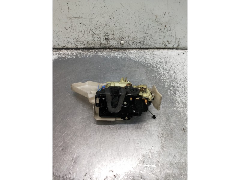 Recambio de motor cierre centralizado trasero derecho para volkswagen polo (9n3) advance referencia OEM IAM   5P