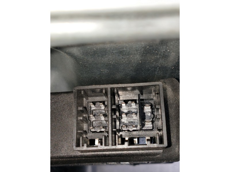 Recambio de elevalunas delantero derecho para volkswagen polo (9n3) advance referencia OEM IAM 6Q4837756  5P