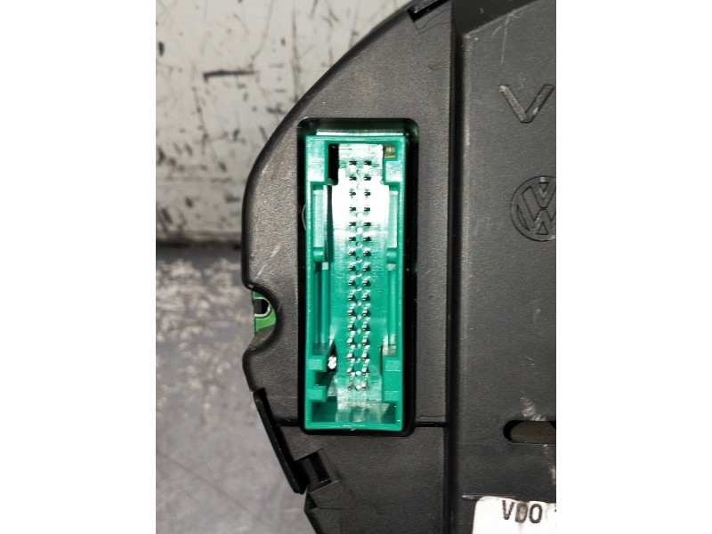 Recambio de cuadro instrumentos para volkswagen polo (9n3) advance referencia OEM IAM 6Q0920823  