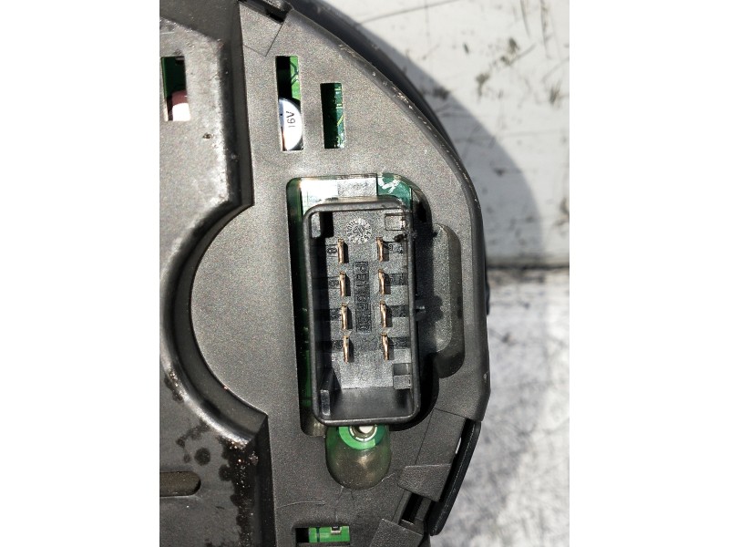 Recambio de cuadro instrumentos para volkswagen polo (9n3) advance referencia OEM IAM 6Q0920823  