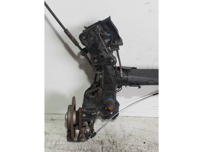 Recambio de puente trasero para citroen c3 picasso live edition referencia OEM IAM   