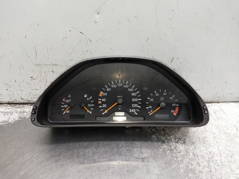 Recambio de cuadro instrumentos para mercedes clase e (w210) berlina 230 (210.037) referencia OEM IAM 2105404947  