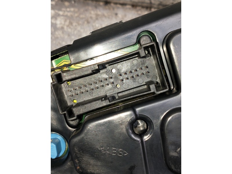 Recambio de cuadro instrumentos para mercedes clase e (w210) berlina 230 (210.037) referencia OEM IAM 2105404947  