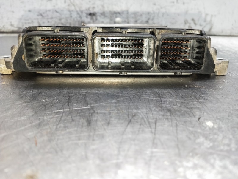 Recambio de centralita motor uce para renault scenic ii authentique referencia OEM IAM 0281013506 8200462452 