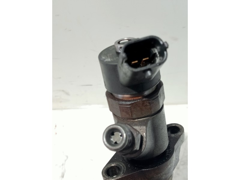 Recambio de inyector para ford focus c-max (cap) trend (d) referencia OEM IAM 606680 0445110239 683301190311