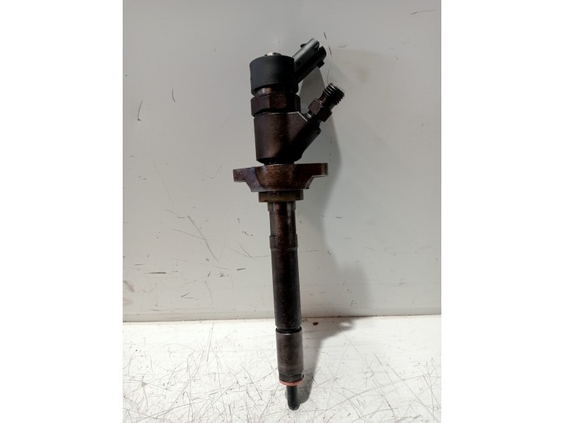 Recambio de inyector para ford focus c-max (cap) trend (d) referencia OEM IAM 606680 0445110239 683301283512