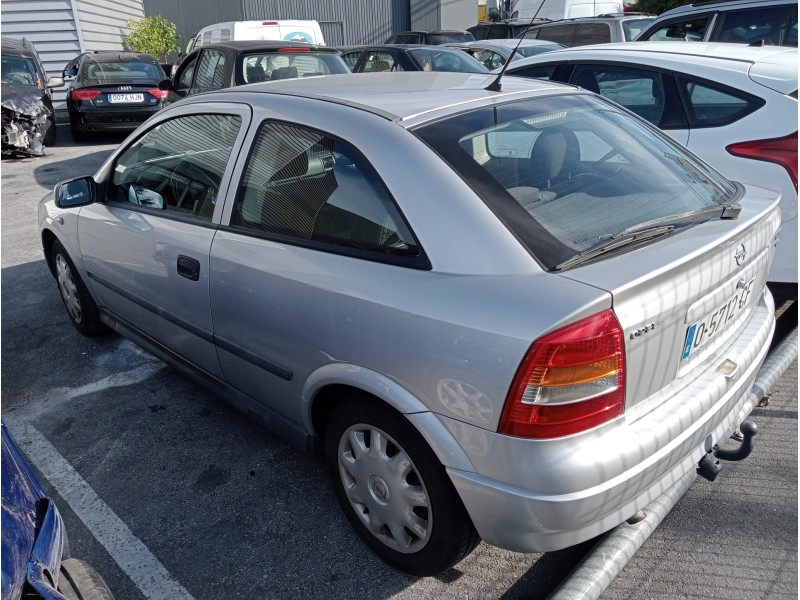 opel astra g berlina del año 1999