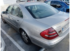 mercedes clase e (w211) berlina del año 2003 2