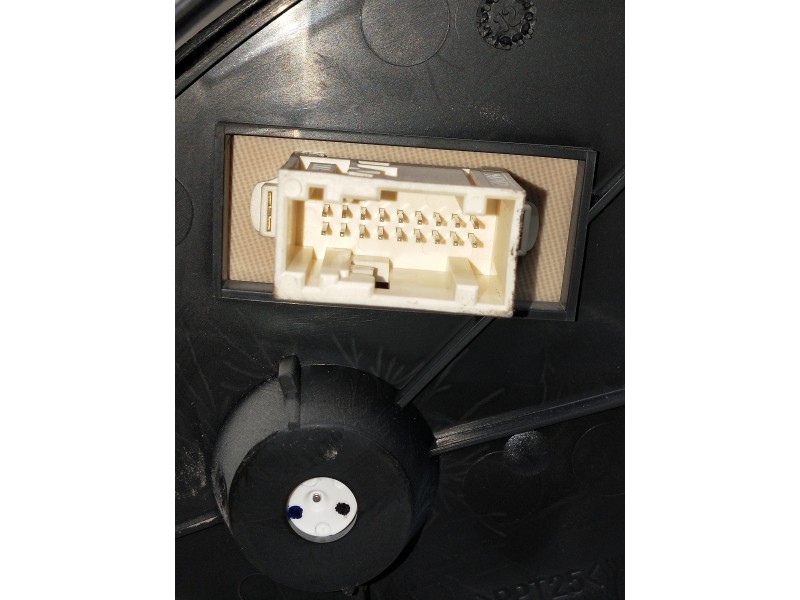 Recambio de cuadro instrumentos para citroen berlingo cuadro referencia OEM IAM 5550013101  