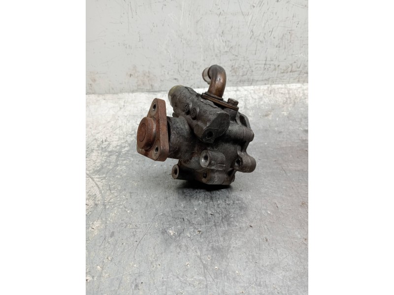 Recambio de bomba direccion para volkswagen passat berlina (3b3) highline referencia OEM IAM  8D0145177Q 
