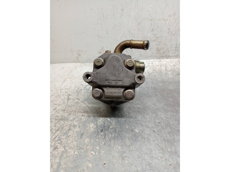 Recambio de bomba direccion para volkswagen passat berlina (3b3) highline referencia OEM IAM  8D0145177Q 