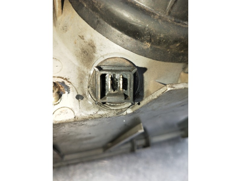 Recambio de faro derecho para renault 5 (b/c40) 1.1 referencia OEM IAM   