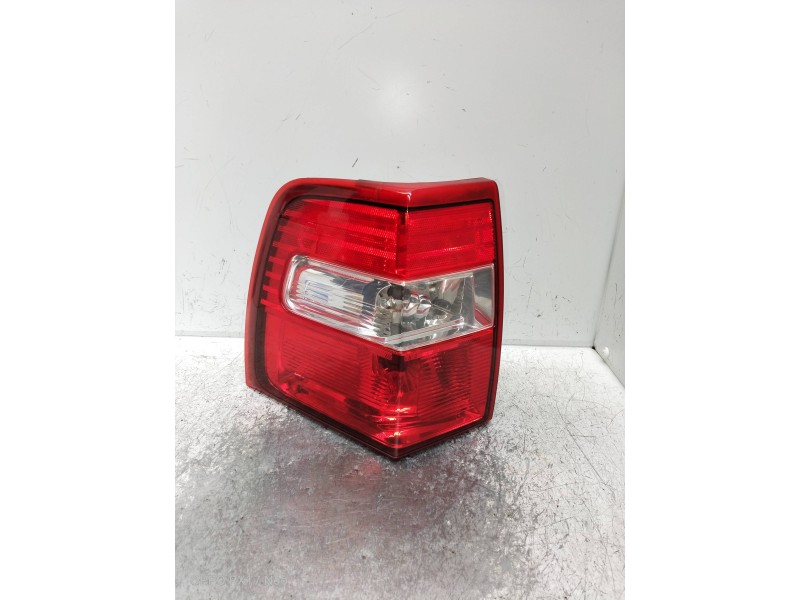 Recambio de piloto trasero izquierdo para ford expedition referencia OEM IAM 8L1413405AA  