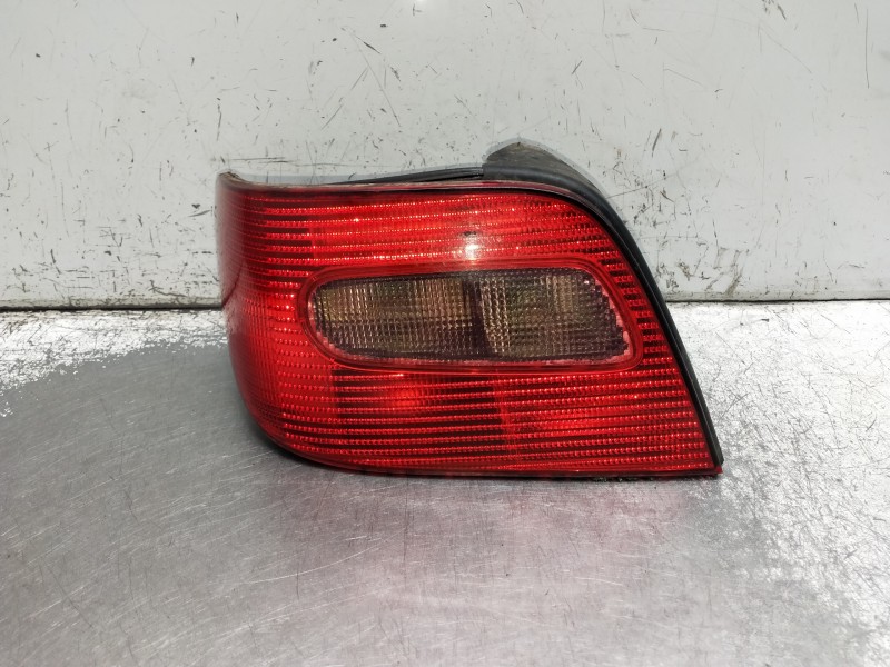 Recambio de piloto trasero izquierdo para citroen xsara berlina 1.4i sx referencia OEM IAM   