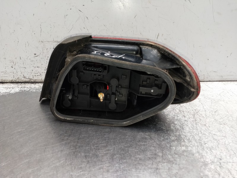 Recambio de piloto trasero izquierdo para citroen xsara berlina 1.4i sx referencia OEM IAM   
