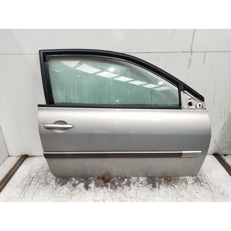 Recambio de puerta delantera derecha para renault megane ii berlina 3p confort authentique referencia OEM IAM   3P