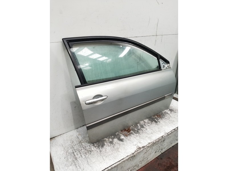 Recambio de puerta delantera derecha para renault megane ii berlina 3p confort authentique referencia OEM IAM   3P