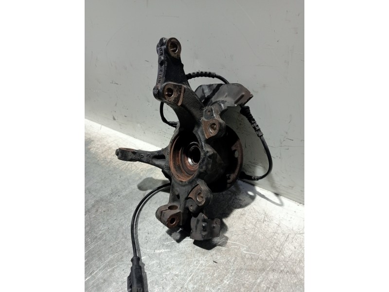Recambio de mangueta delantera izquierda para fiat grande punto (199) 1.4 16v active referencia OEM IAM 55700932 336259853 