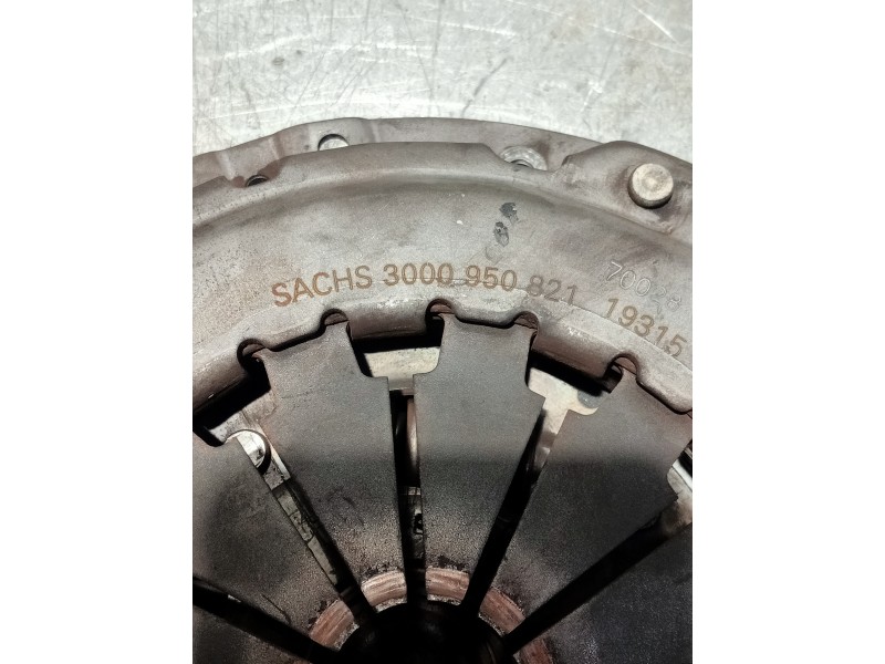 Recambio de kit embrague para fiat grande punto (199) 1.4 16v active referencia OEM IAM 3000950821  