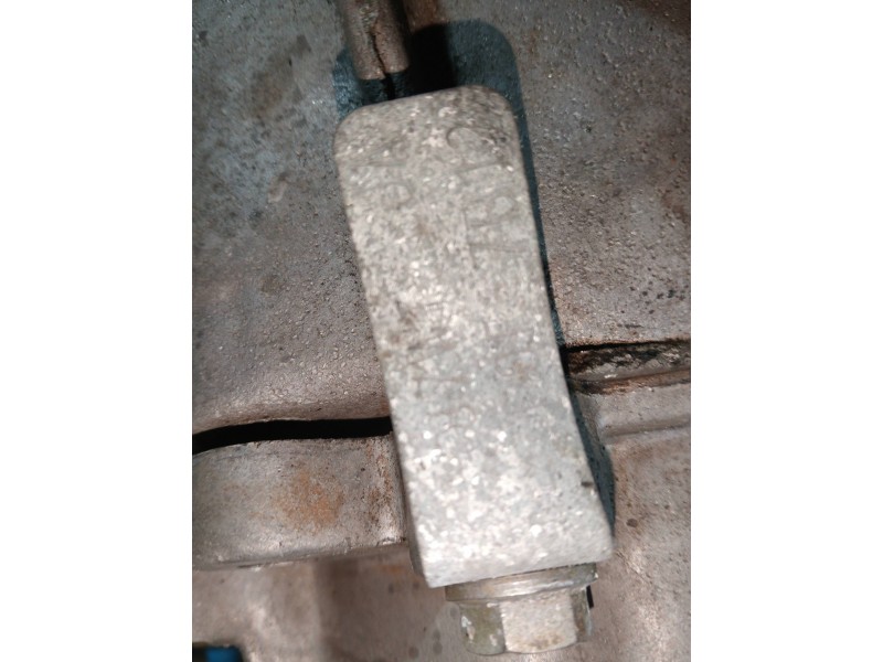 Recambio de caja cambios para ford escort berlina 1.4 referencia OEM IAM 87TT7F096AA  5V