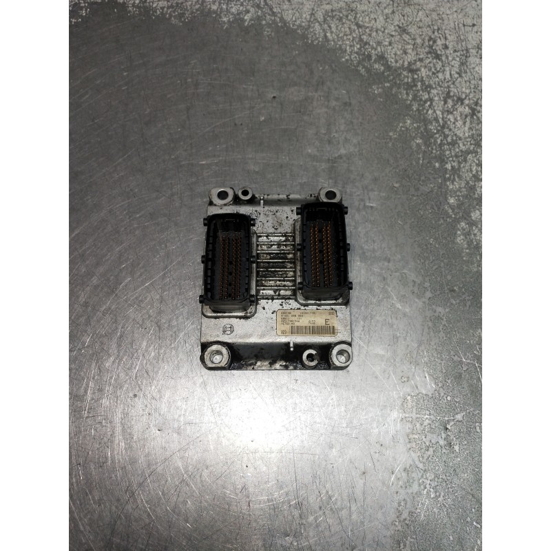 Recambio de centralita motor uce para fiat grande punto (199) 1.4 16v dynamic referencia OEM IAM 1039S17391 0261208969 