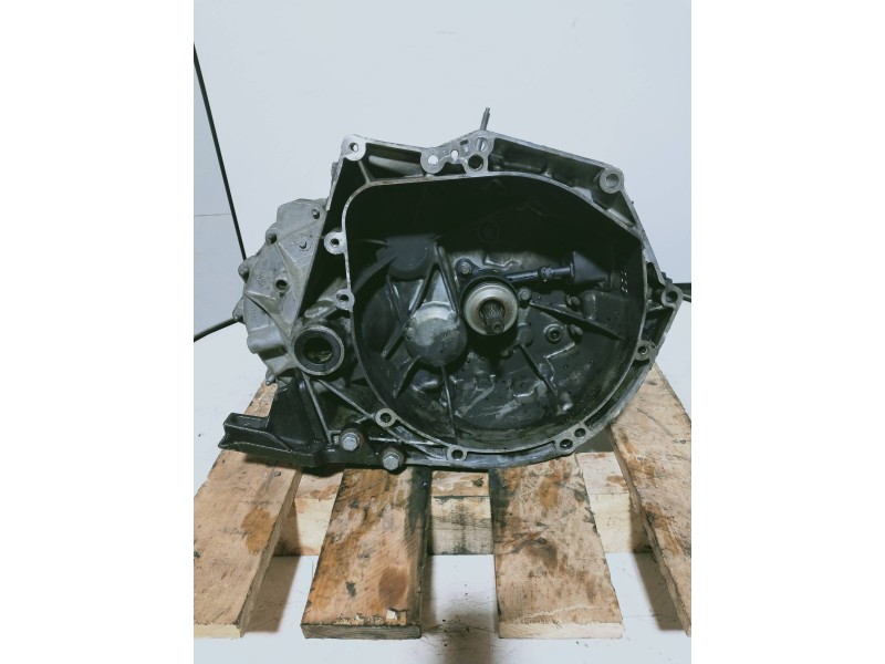 Recambio de caja cambios para peugeot 3008 sport pack referencia OEM IAM 20EA33 0722072 