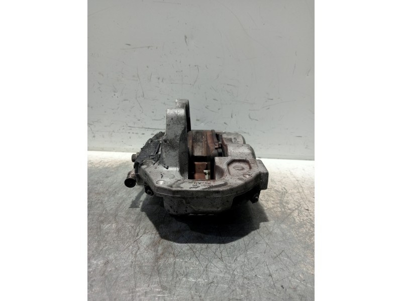 Recambio de pinza freno delantera derecha para tesla model 3 referencia OEM IAM 104462200E  
