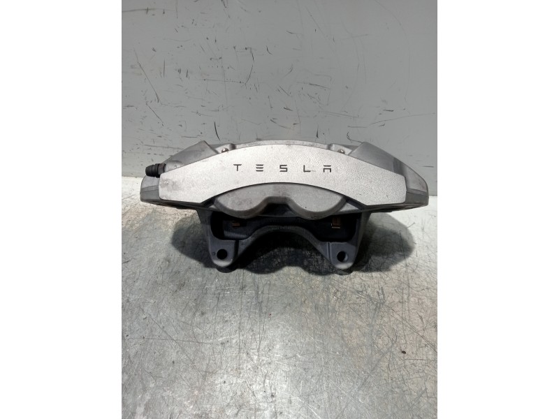Recambio de pinza freno delantera izquierda para tesla model 3 referencia OEM IAM 104462100E  