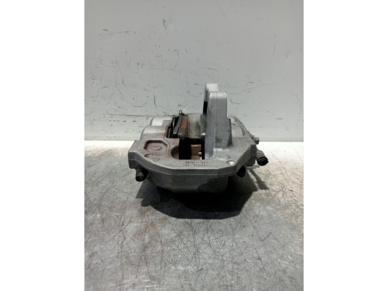 Recambio de pinza freno delantera izquierda para tesla model 3 referencia OEM IAM 104462100E  