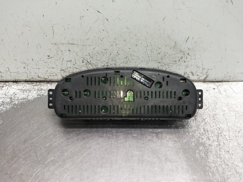 Recambio de cuadro instrumentos para hyundai elantra (xd) 1.6 gls (4-ptas.) referencia OEM IAM 940132D210 VDO12981 