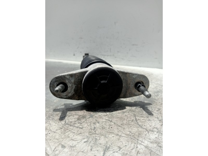 Recambio de amortiguador trasero izquierdo para tesla model 3 referencia OEM IAM 104446102E  