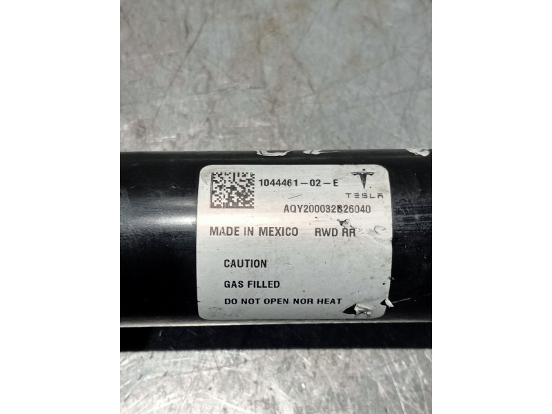 Recambio de amortiguador trasero izquierdo para tesla model 3 referencia OEM IAM 104446102E  