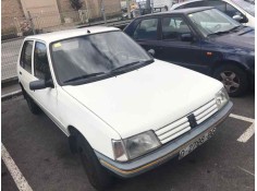peugeot 205 berlina del año 1992