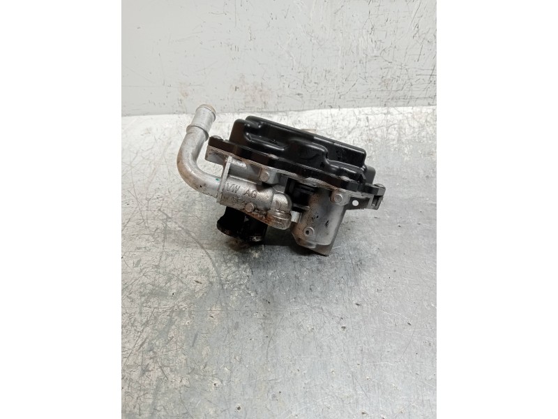 Recambio de valvula egr para audi a4 avant (8w5) advanced edition referencia OEM IAM 04L131501S  