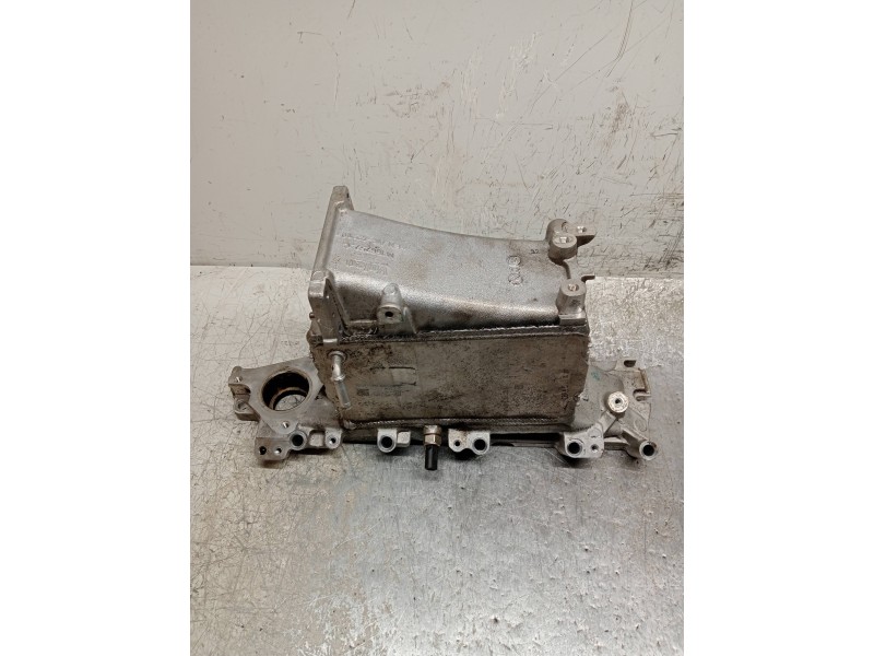 Recambio de colector admision para audi a4 avant (8w5) advanced edition referencia OEM IAM 04L129766AS  