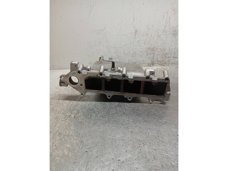 Recambio de colector admision para audi a4 avant (8w5) advanced edition referencia OEM IAM 04L129766AS  