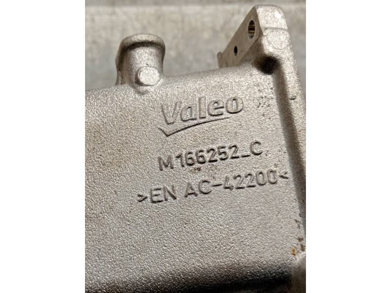 Recambio de colector admision para audi a4 avant (8w5) advanced edition referencia OEM IAM 04L129766AS  