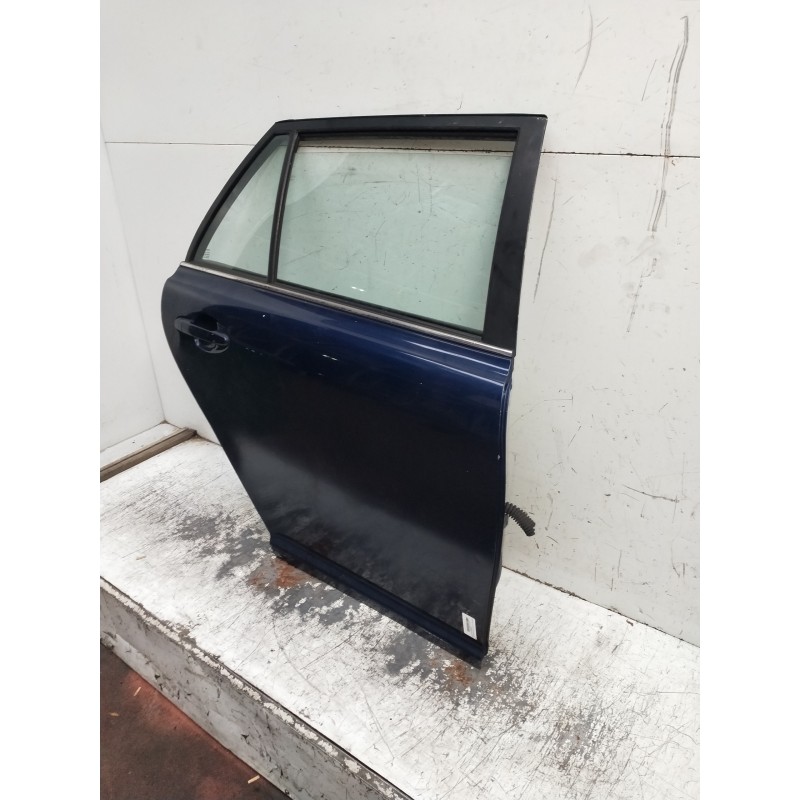 Recambio de puerta trasera derecha para toyota avensis wagon (t25) 2.0 d-4d executive referencia OEM IAM  5P RANCHERA 